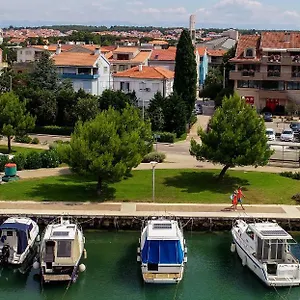  Apartament Benelux